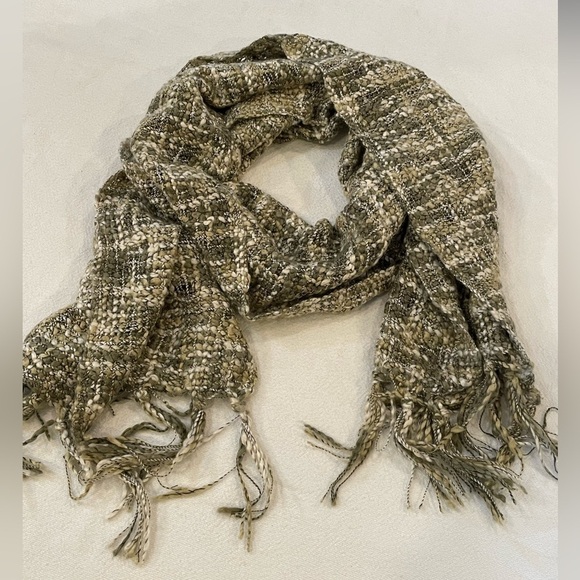 Accessories - 💐5/25 simple neutral colors warm scarf wrap green creams tassels long narrow